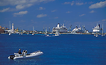 Potter's Cay Dock - Nassau Bahamas